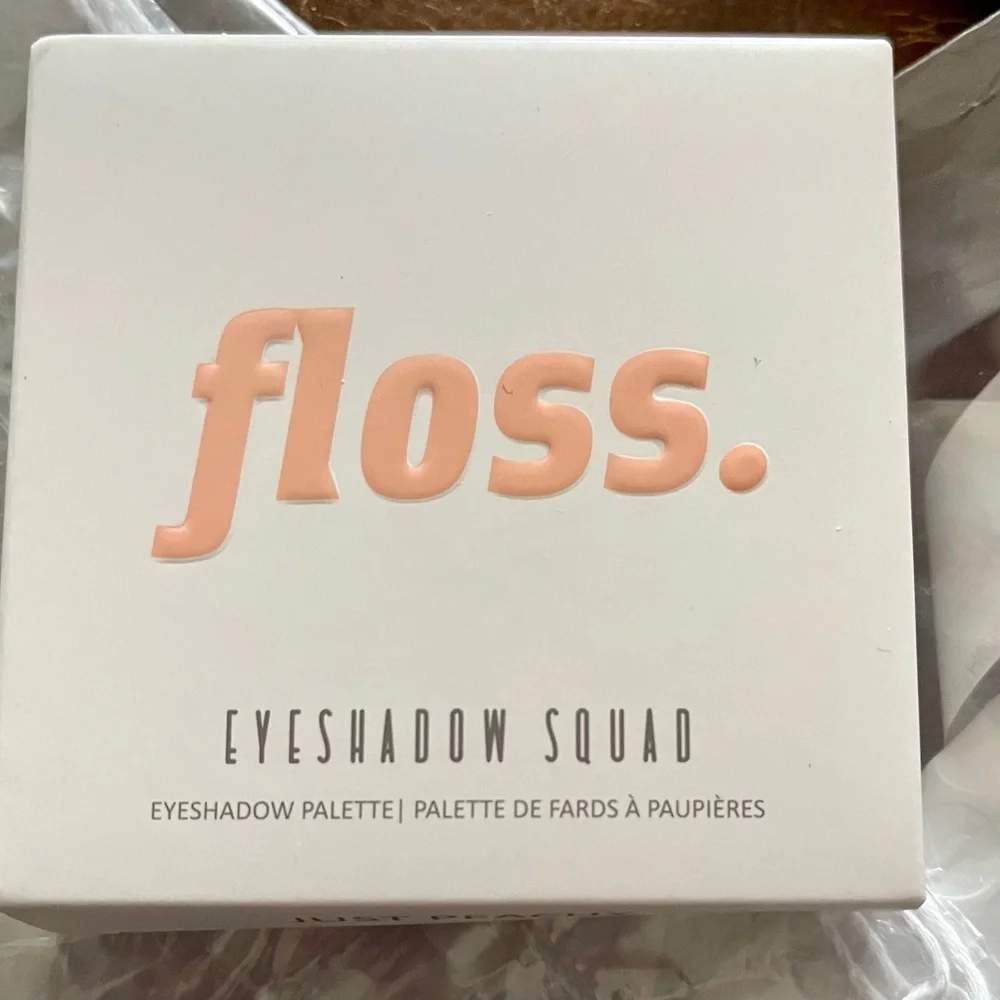 FLOSS Eyeshadow Squad in Just Peachy NEW - Picture 6 of 7